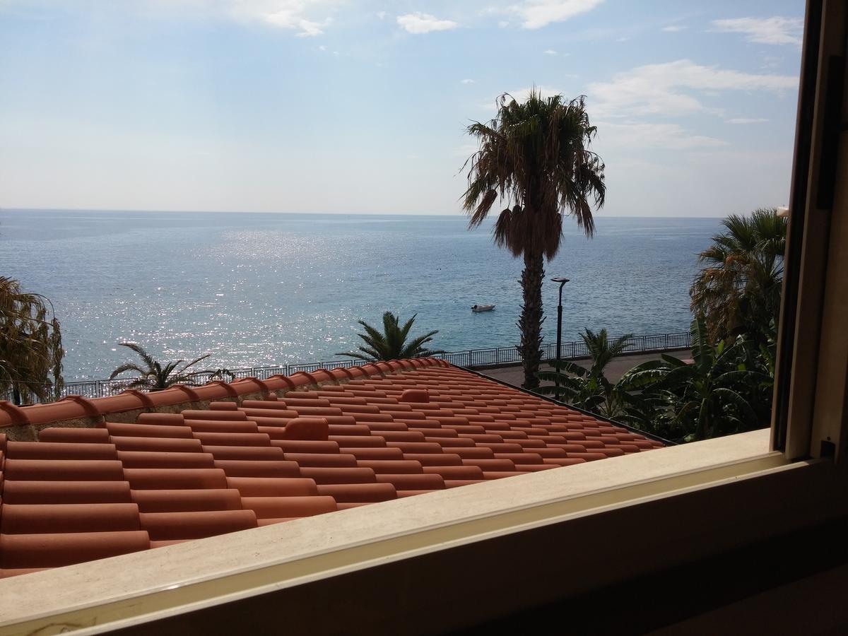 Akron B&B Sant'Alessio Siculo Exterior photo